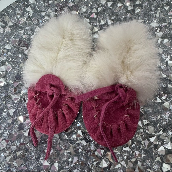 Moccasin mukluks slippers rose pink white rabbit fur made in Canada 🇨🇦 winter - Picture 3 of 6